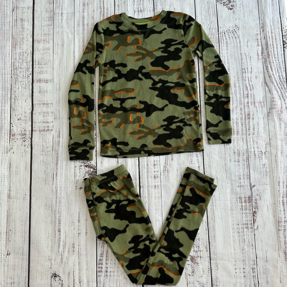 Kids Fleece 2-Piece Camouflage Under Layer Set- Size Medium